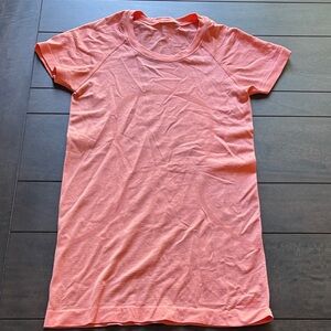 lululemon athletica Coral Short Sleeve Tee